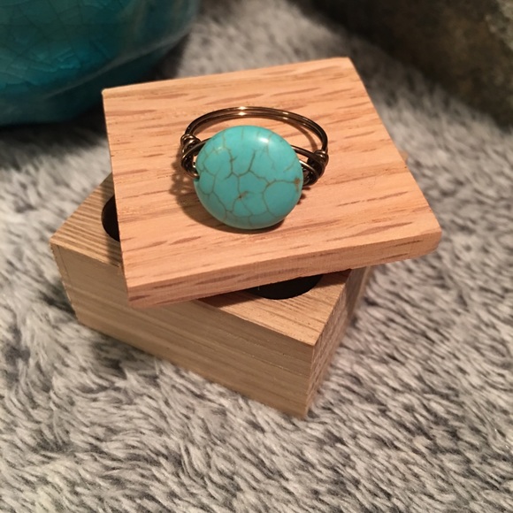 Jewelry - Turquoise and copper wire ring size 5